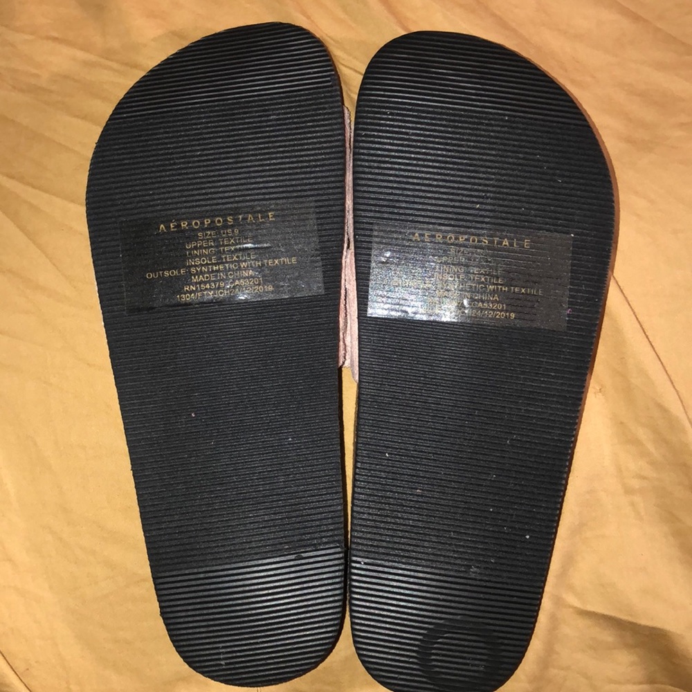 sandals - Picture 2 of 3